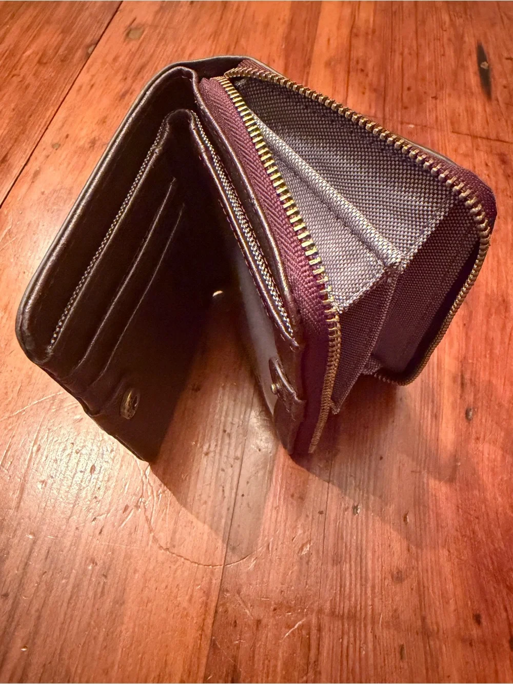 Fossil Maroon compact Leather Wallet
